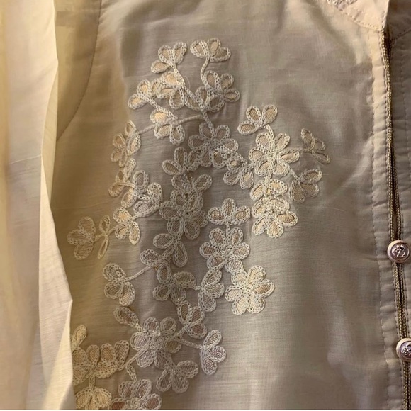 Light weight chanderi silk double layer gown - Picture 5 of 5